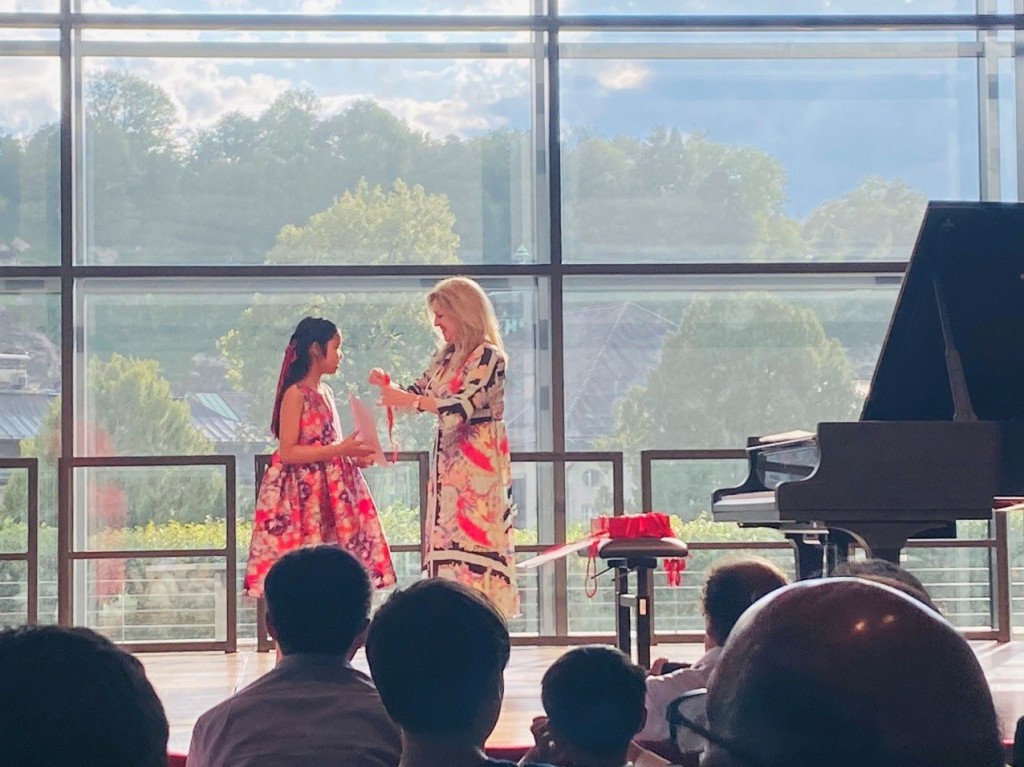 Top Amateur Piano Groups in NYC Passionate Players 9 Bé gái Việt giành giải Nhất cuộc thi piano quốc tế ở New York