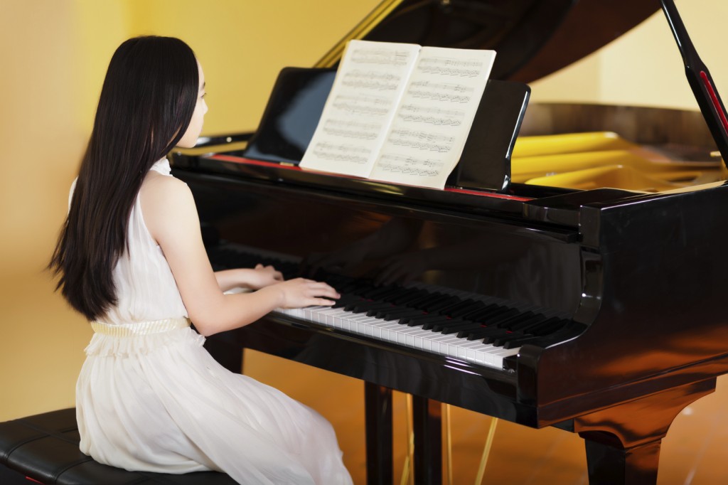Mastering Metronome Practice Piano Rhythm Skills 10 Khóa học đàn Piano căn bản cho người mới bắt đầu học