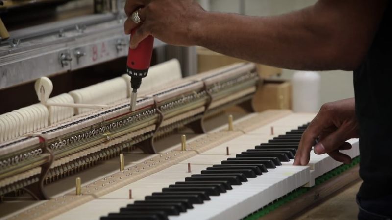 NYC Humidity Acoustic Piano Tuning and Maintenance 10 Lợi ích gói bảo dưỡng piano định kỳ Trung Nguyên Piano