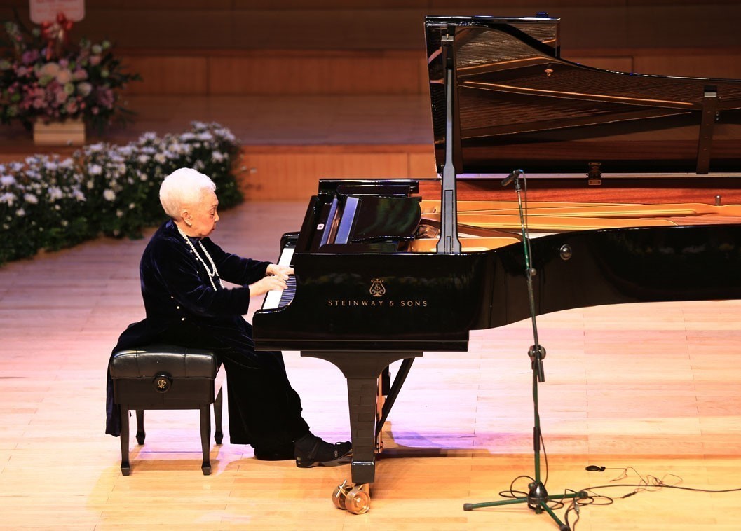 Overcoming Piano Performance Anxiety Guide and Tips 11 Nghệ sĩ nhân dân Thái Thị Liên - người thầy, người mẹ vĩ đại