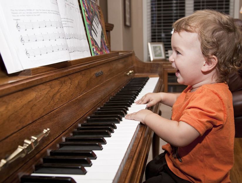 Benefits of Piano Lessons Child Brain Development 9 Những lợi ích của việc Học Piano? – Tiến Thành Music School
