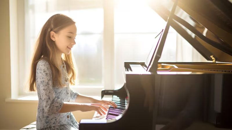 Effective Piano Practice Warm-up Routines Students 10 Độ tuổi vàng cho bé học piano: Đâu là thời điểm tốt nhất?