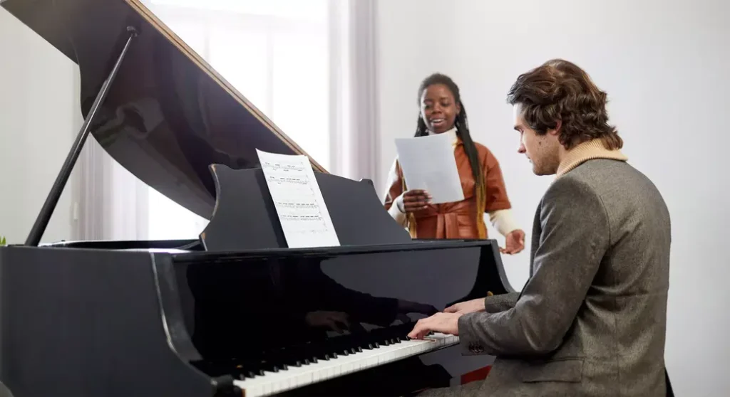 Top Jazz Clubs NYC Piano Inspiration Recommendations 13 PRIVATE SINGING LESSONS – Voice Academy NYC